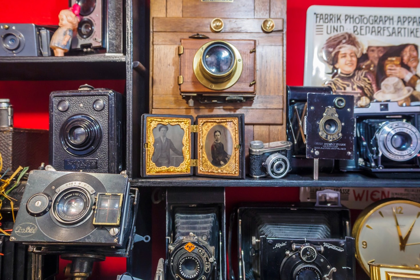 The Stories Behind Popular Vintage Art Pieces